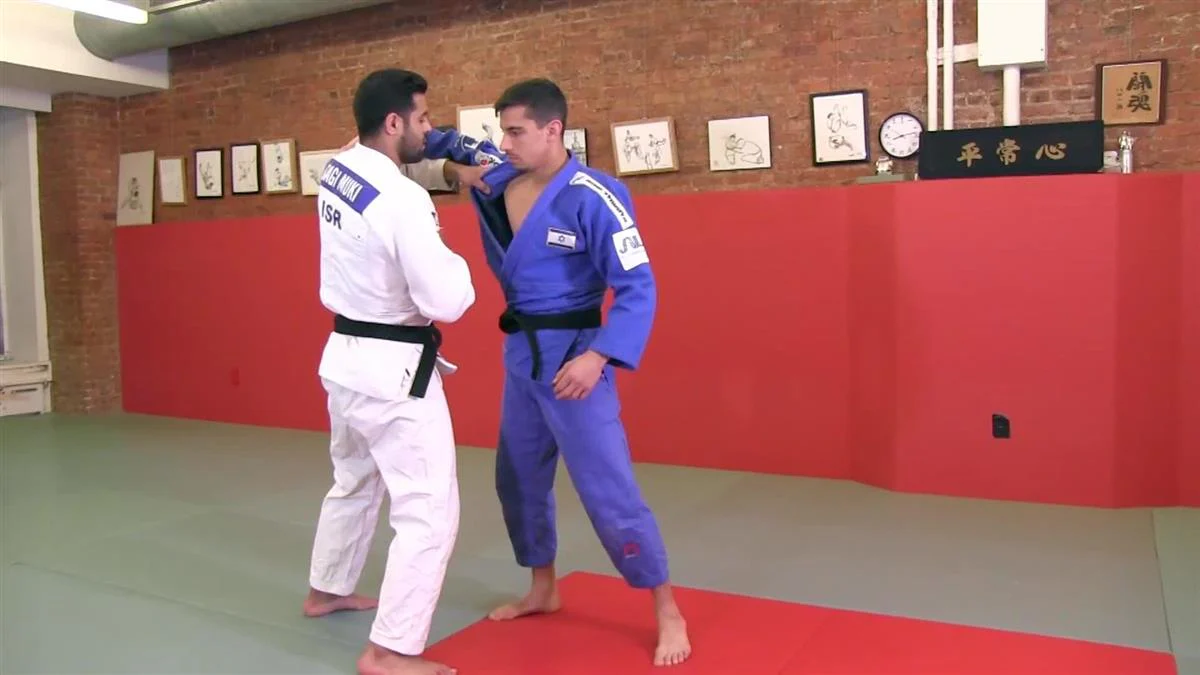 Thumb 4